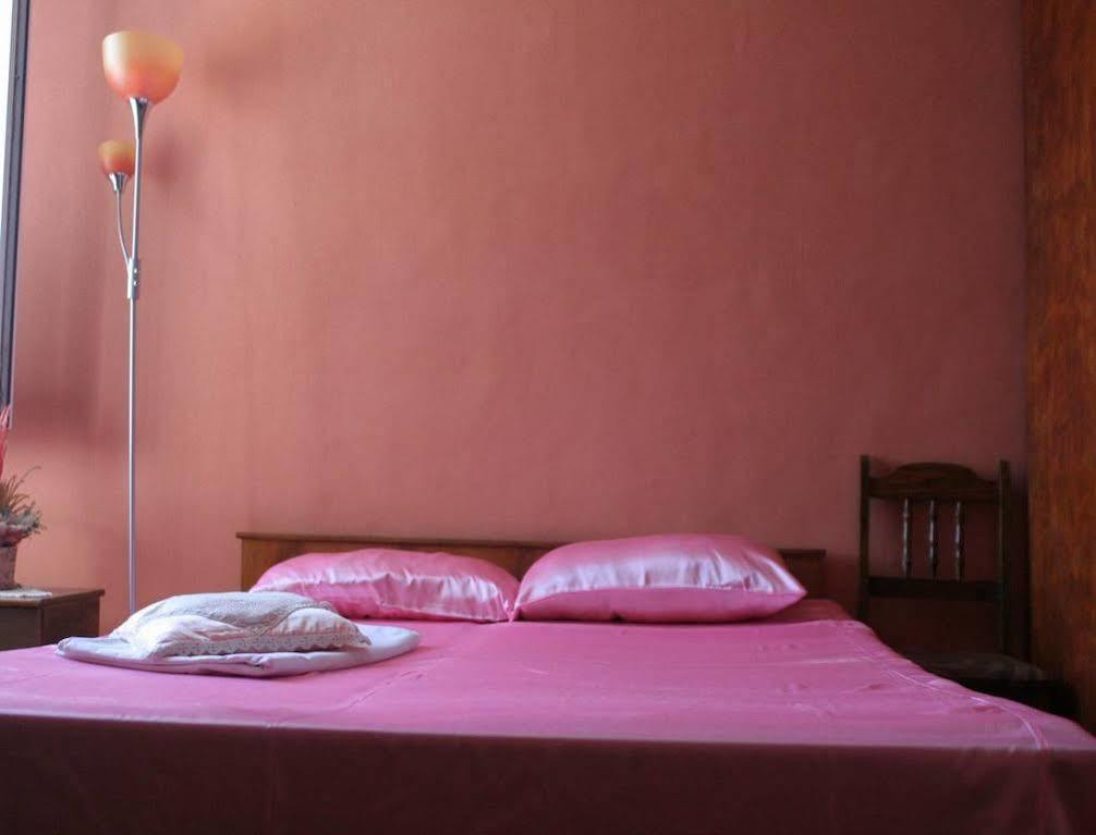 Guest House Edelvais Dve Mogili Bagian luar foto