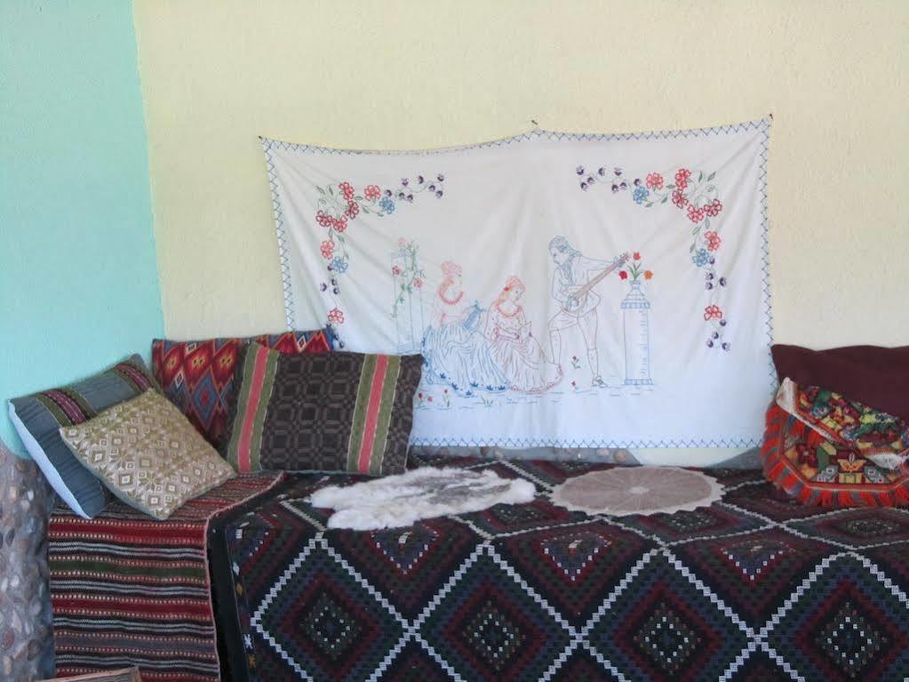 Guest House Edelvais Dve Mogili Bagian luar foto